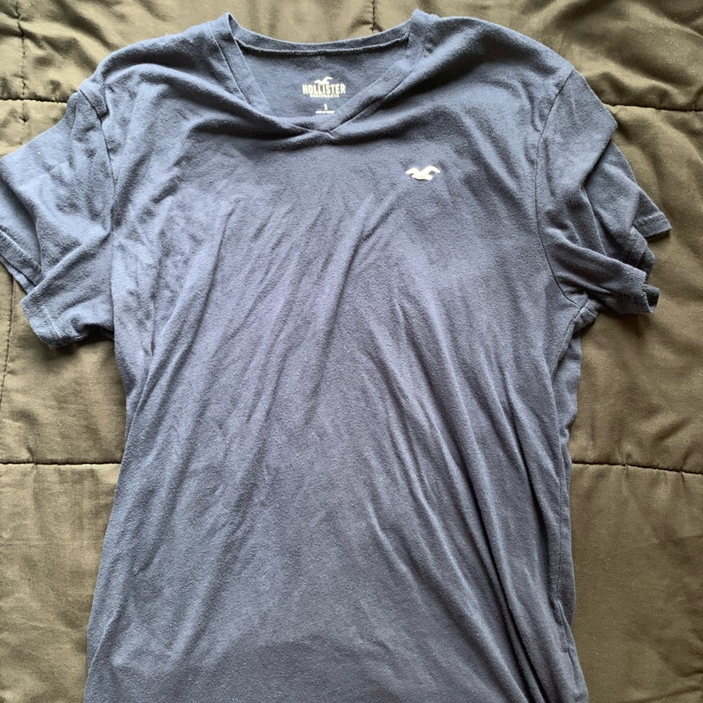Hollis yet men’s V-neck (S)